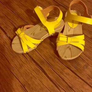 Toddler shoes